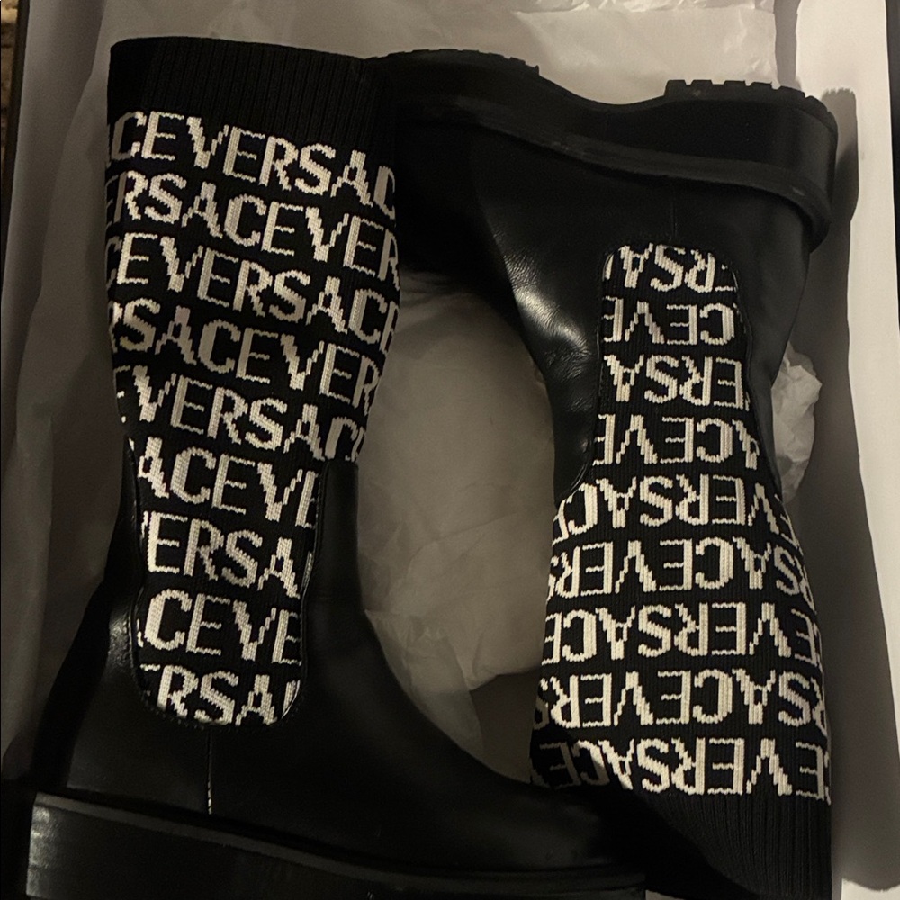Versace Sleek Black Packaging